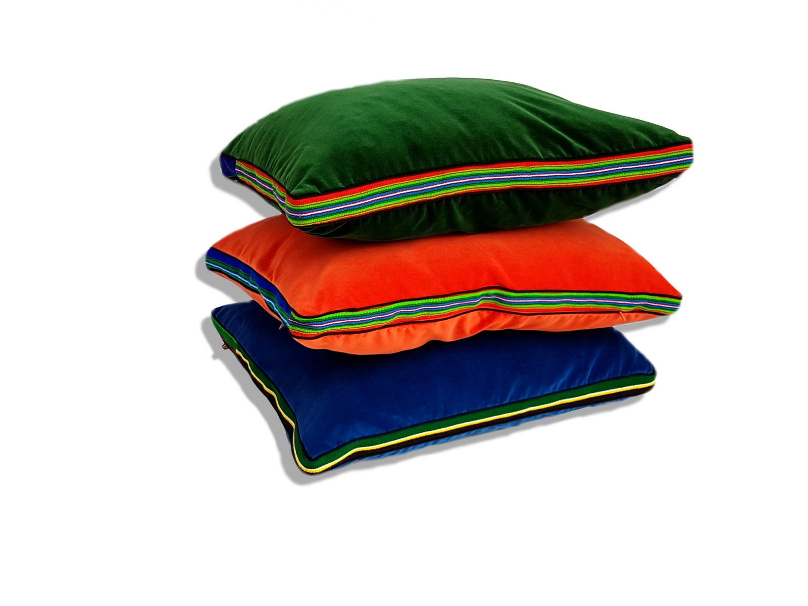 Energetyczne kolory poduszek folk glamour