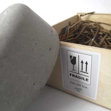 Concrete Pot OWAL— bezodpadowy produkt wraz z opakowaniem