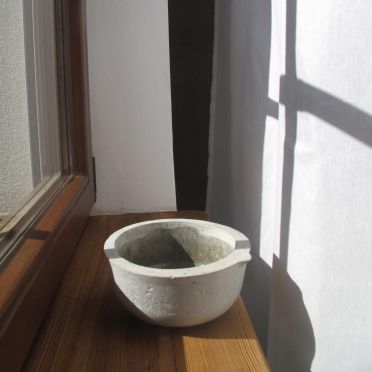 Concrete Pot MALUCH— wewnętrznie skryta impregnacja żywicą