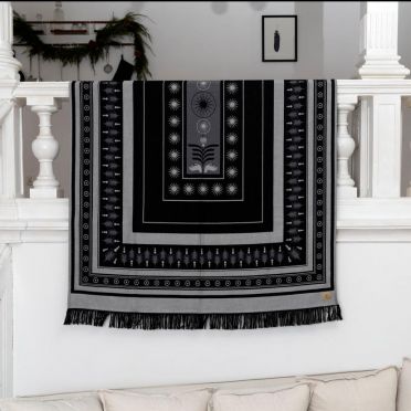 TKANY NA KROŚNIE BAMBUSOWO BAWEŁNIANY PLED WE WZORZE MOKOSZ